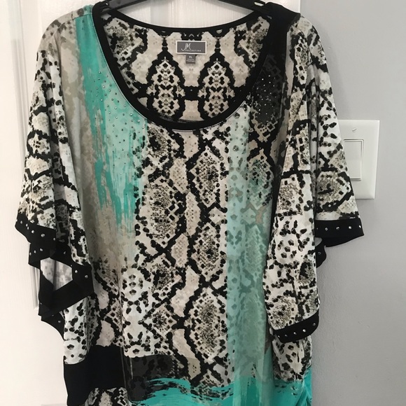 JM Collection Tops - JM collection 💍💍stylish chic flattering blouse